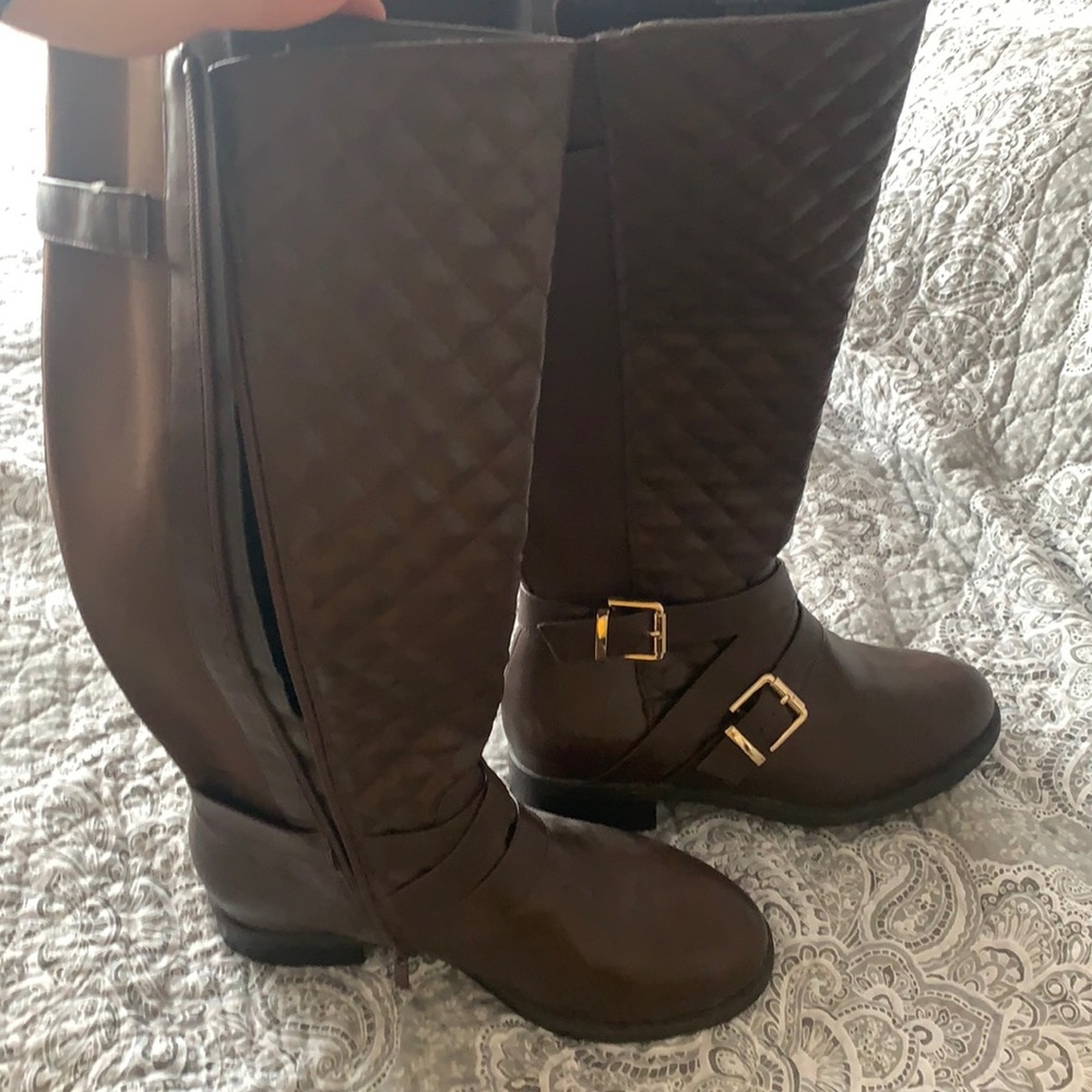 Size 8 1/2 W Brown Riding Boots